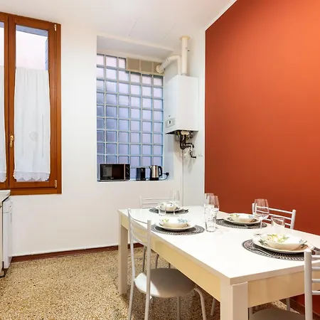 Just Urban - 3-br Canal View - 9 Min Piazza San Marco