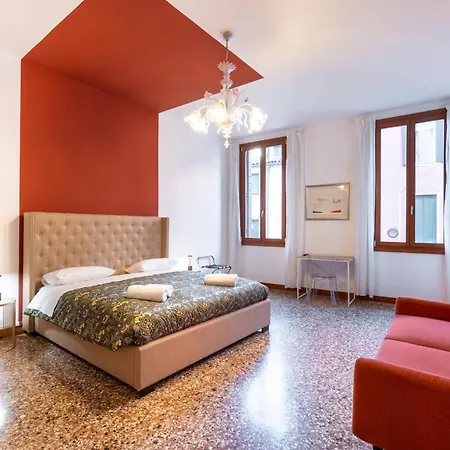 דירה Just Urban - 3-br Canal View - 9 Min Piazza San Marco