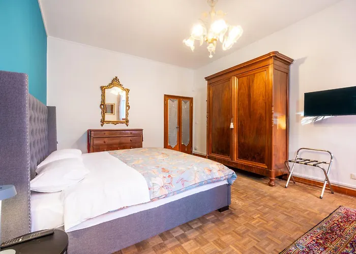 Just Urban Stays - 3-Br Canal View Apartment - 9 Min Piazza San Marco *