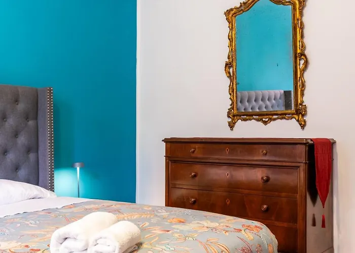 Just Urban Stays - 3-Br Canal View Apartment - 9 Min Piazza San Marco Apartman *